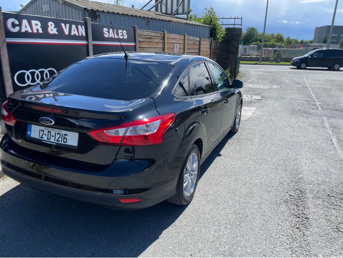 Ford Focus EDGE 1.6 TDCI 95PS M6 STYLE 4DR - Image 4