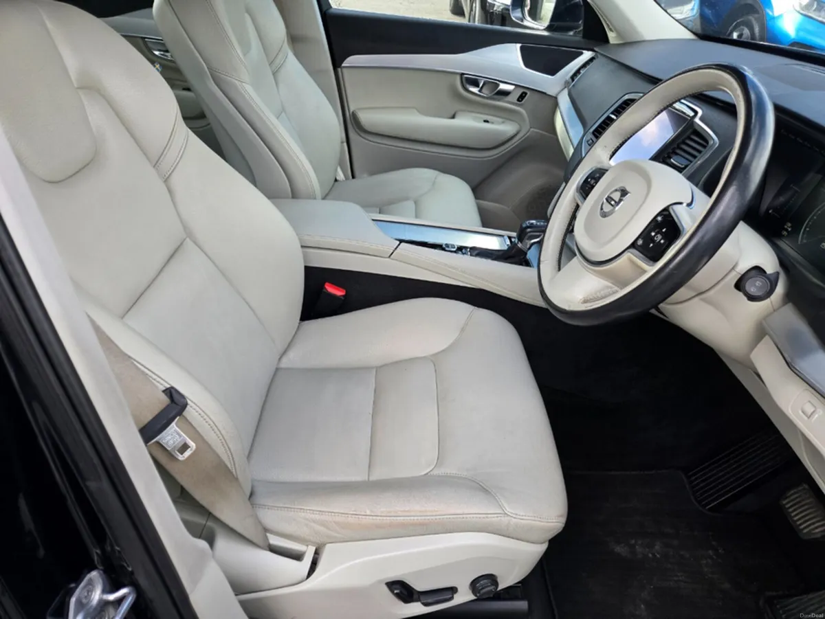 Volvo XC90 2.0 D5 MOMENTUM P/P 5DR A AUTO// FULL S - Image 6