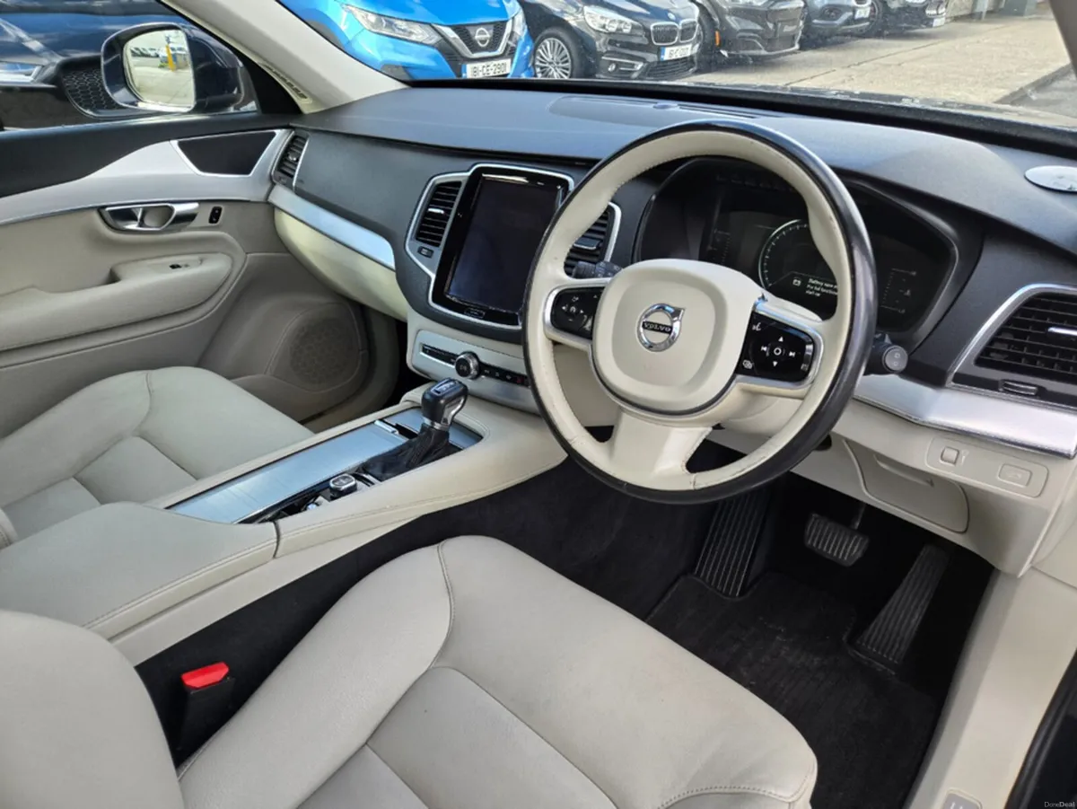Volvo XC90 2.0 D5 MOMENTUM P/P 5DR A AUTO// FULL S - Image 2