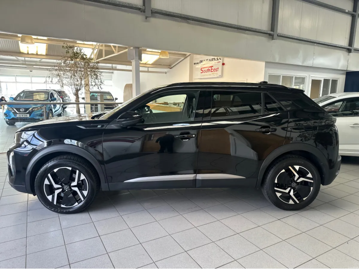 Peugeot 2008 GT EV - Image 3