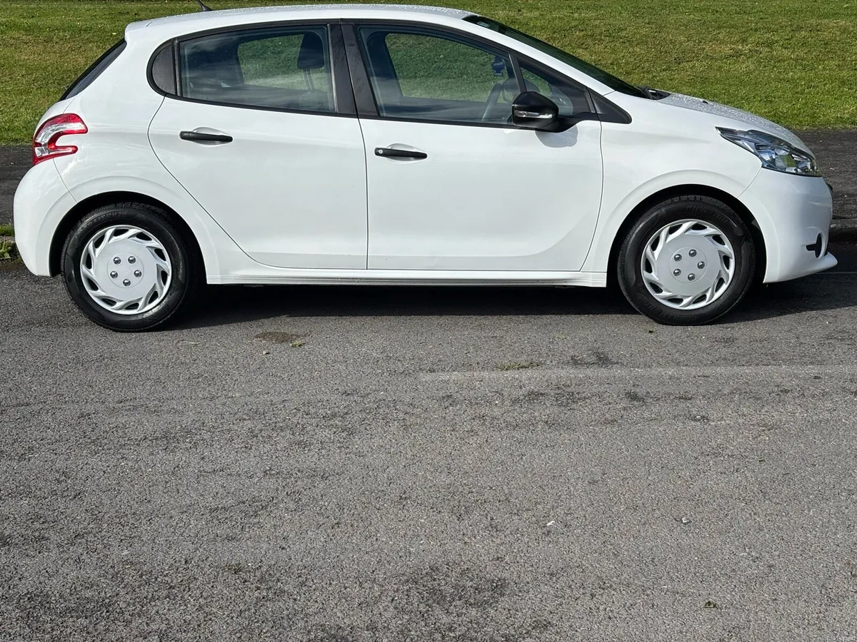151 Peugeot 208 Access 1.2 Petrol - Image 3