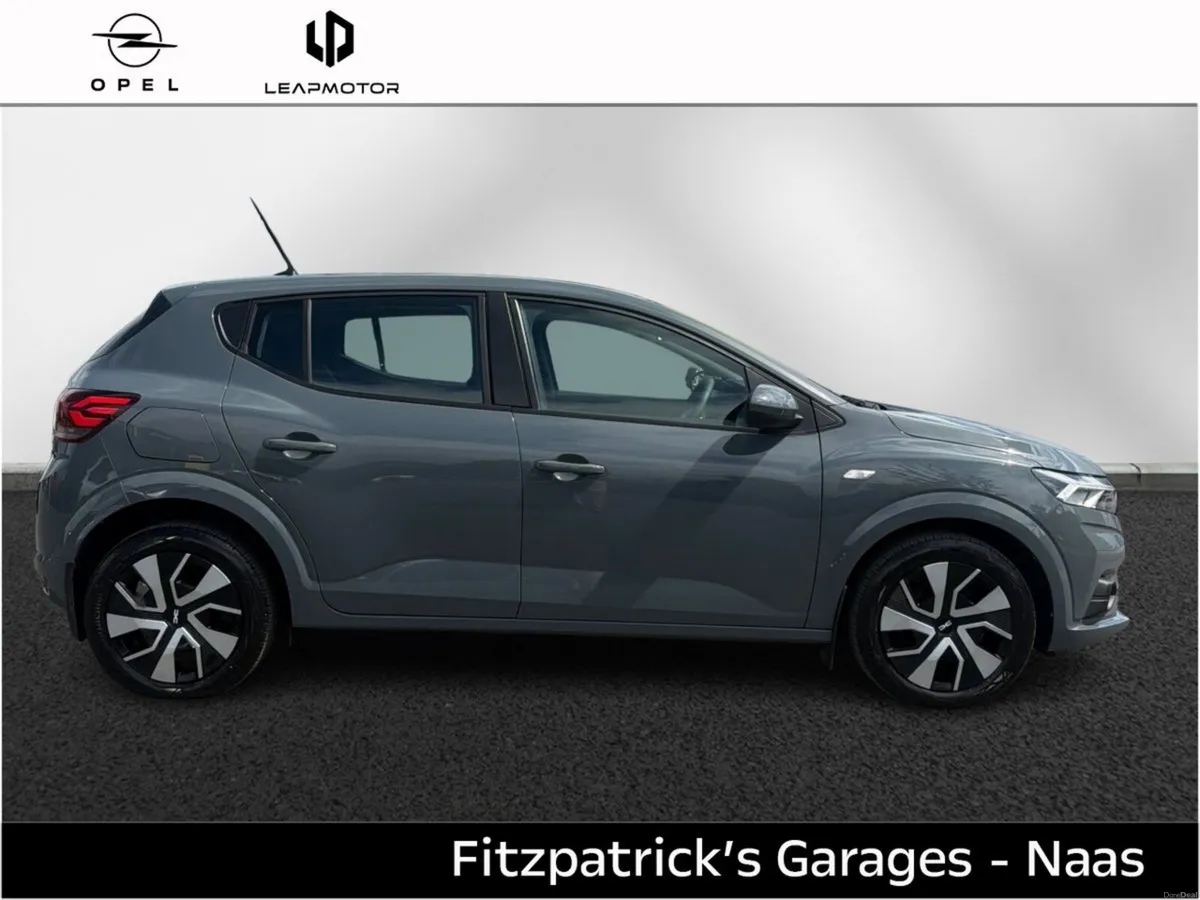 Dacia Sandero TCe 90 Expression &  Price Includes - Image 4