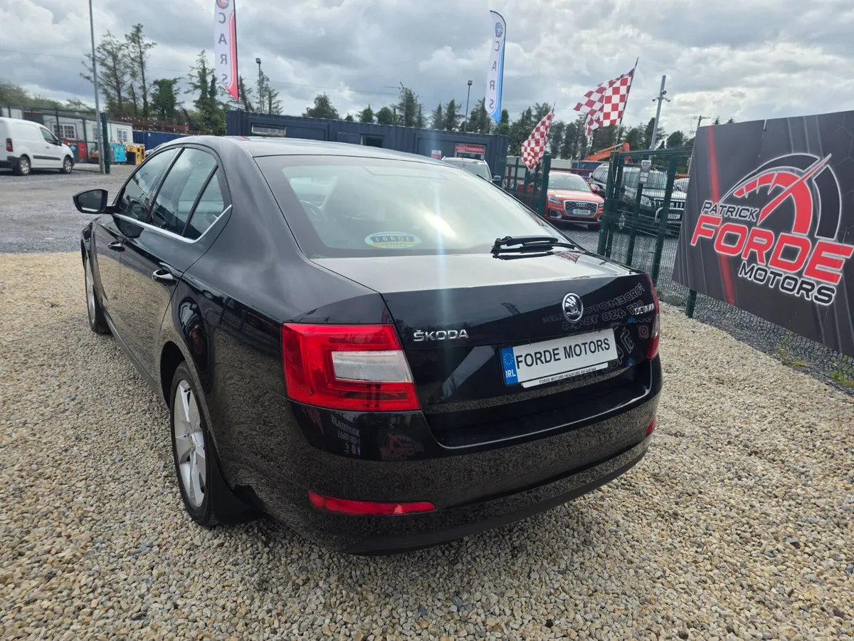 Skoda Octavia 2016 Automatic - Image 3
