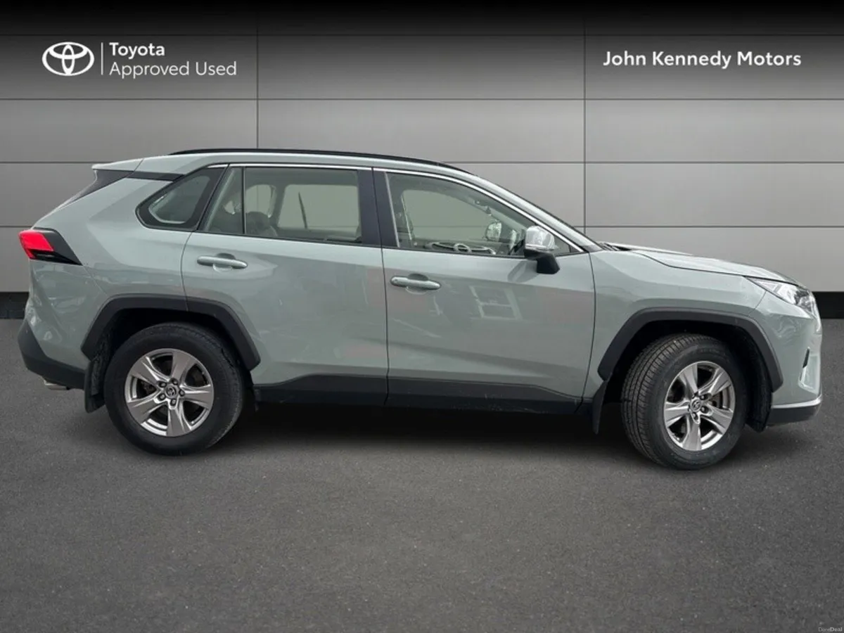 Toyota RAV4 HYBRID LUNA 2WD - Image 3