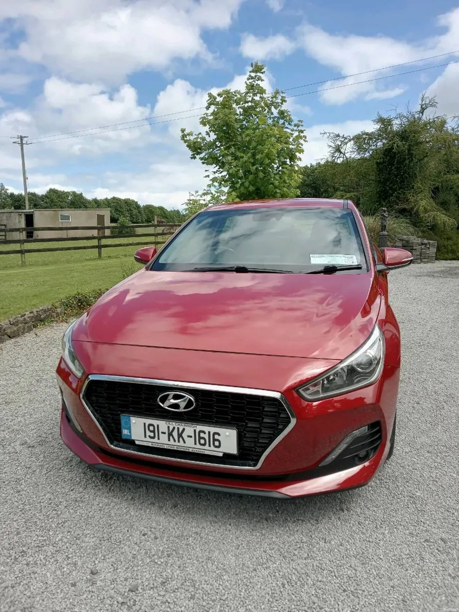 Hyundai i30 Deluxe 1.6 Diesel - Image 2