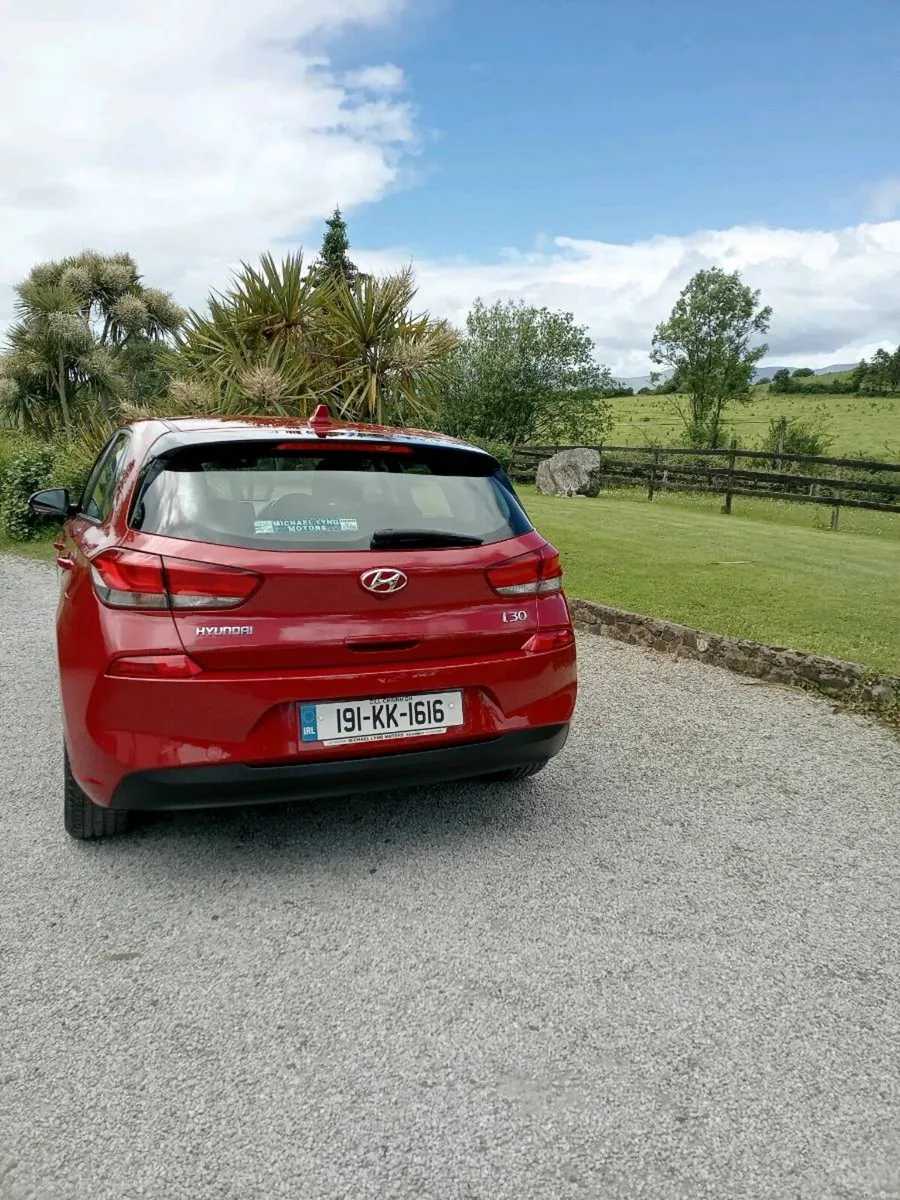 Hyundai i30 Deluxe 1.6 Diesel - Image 4