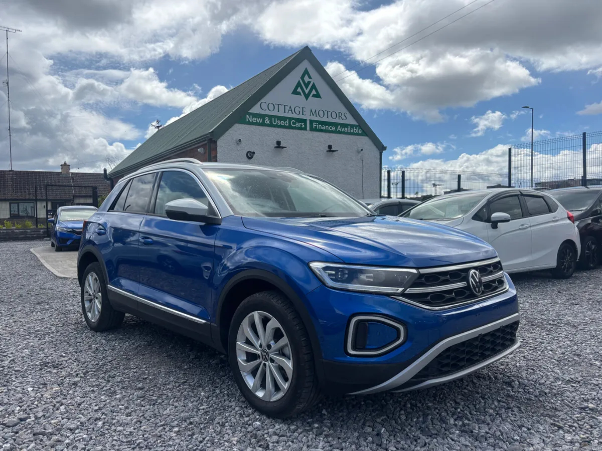 Volkswagen T-Roc - Image 1