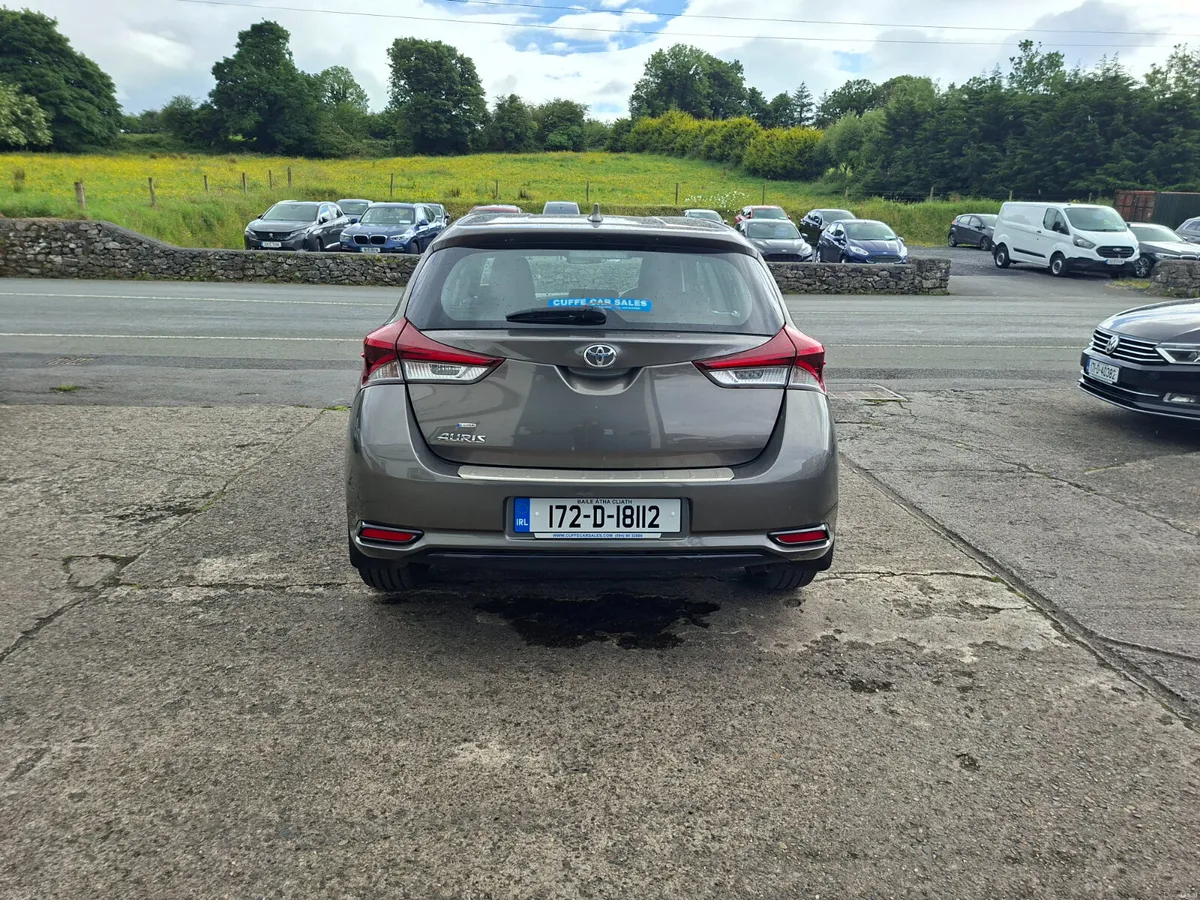 2017 Toyota Auris 1.33 Dual VVT-i 5Dr Aura - Image 6