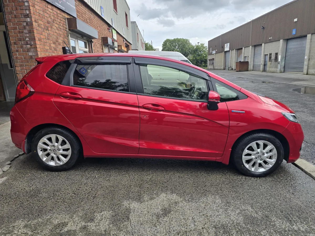 Honda Fit 1.5L Hybrid 2019 - Image 3