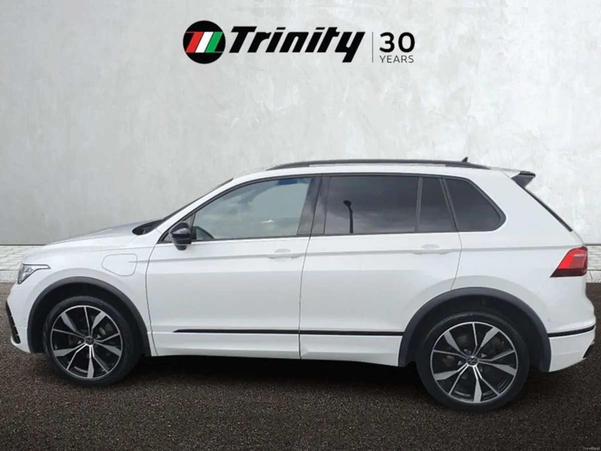 Volkswagen Tiguan ** R-LINE ** 245HP 1.4 TSI PHEV - Image 5