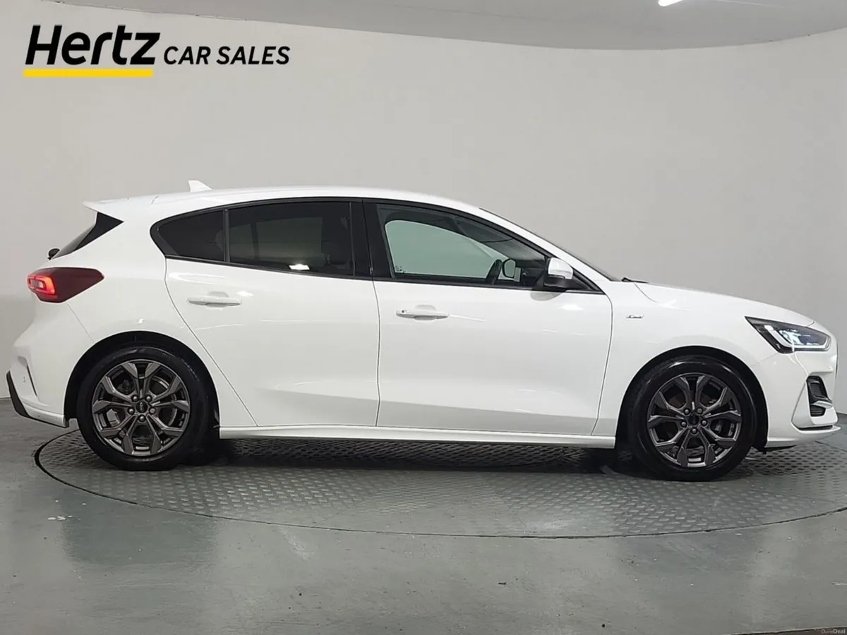 Ford Focus ST-LINE 1.0T Petrol Manual - Image 4