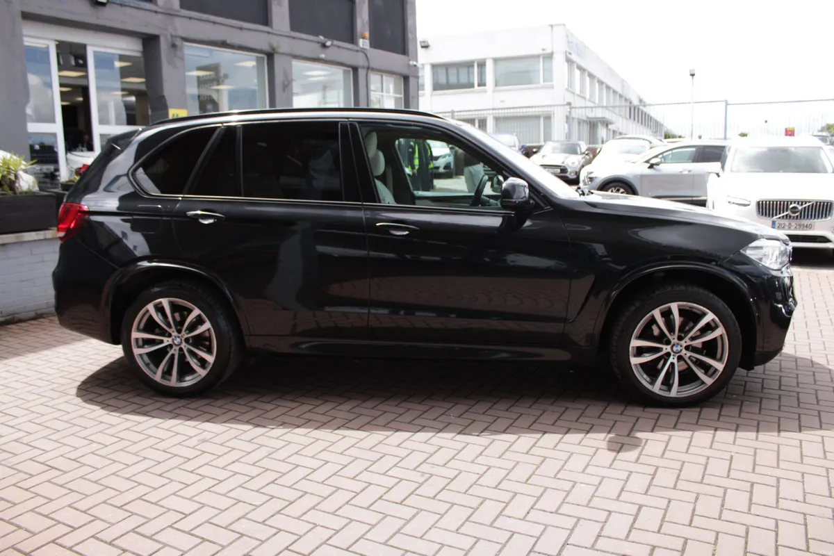 X-DRIVE 35D M-SPORT EDITION 7 SEATER AUTO  // WHAT - Image 3