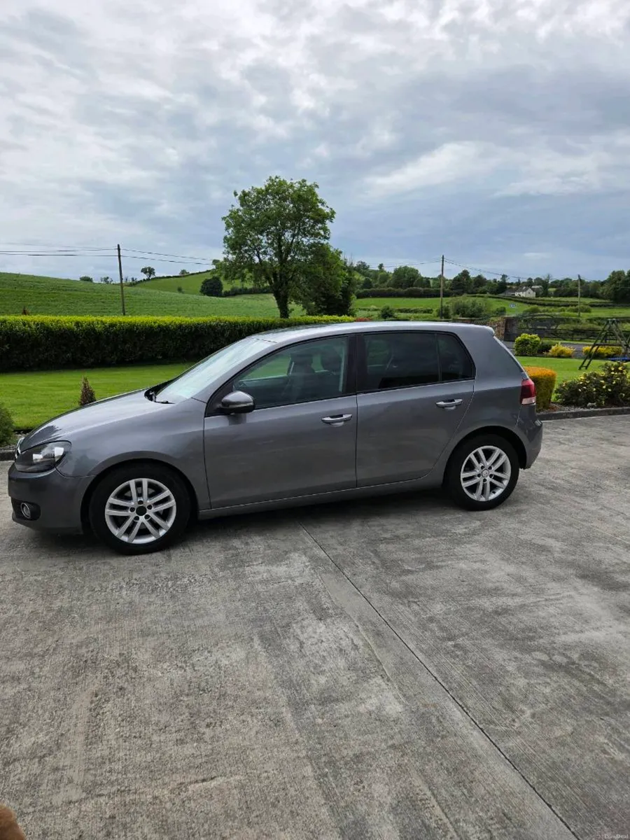 Volkswagen golf - Image 2