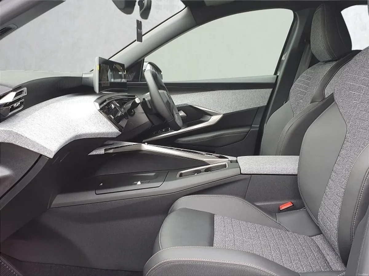 Peugeot 3008 527 Km Range ** ALLURE 73kWH 210BHP * - Image 6
