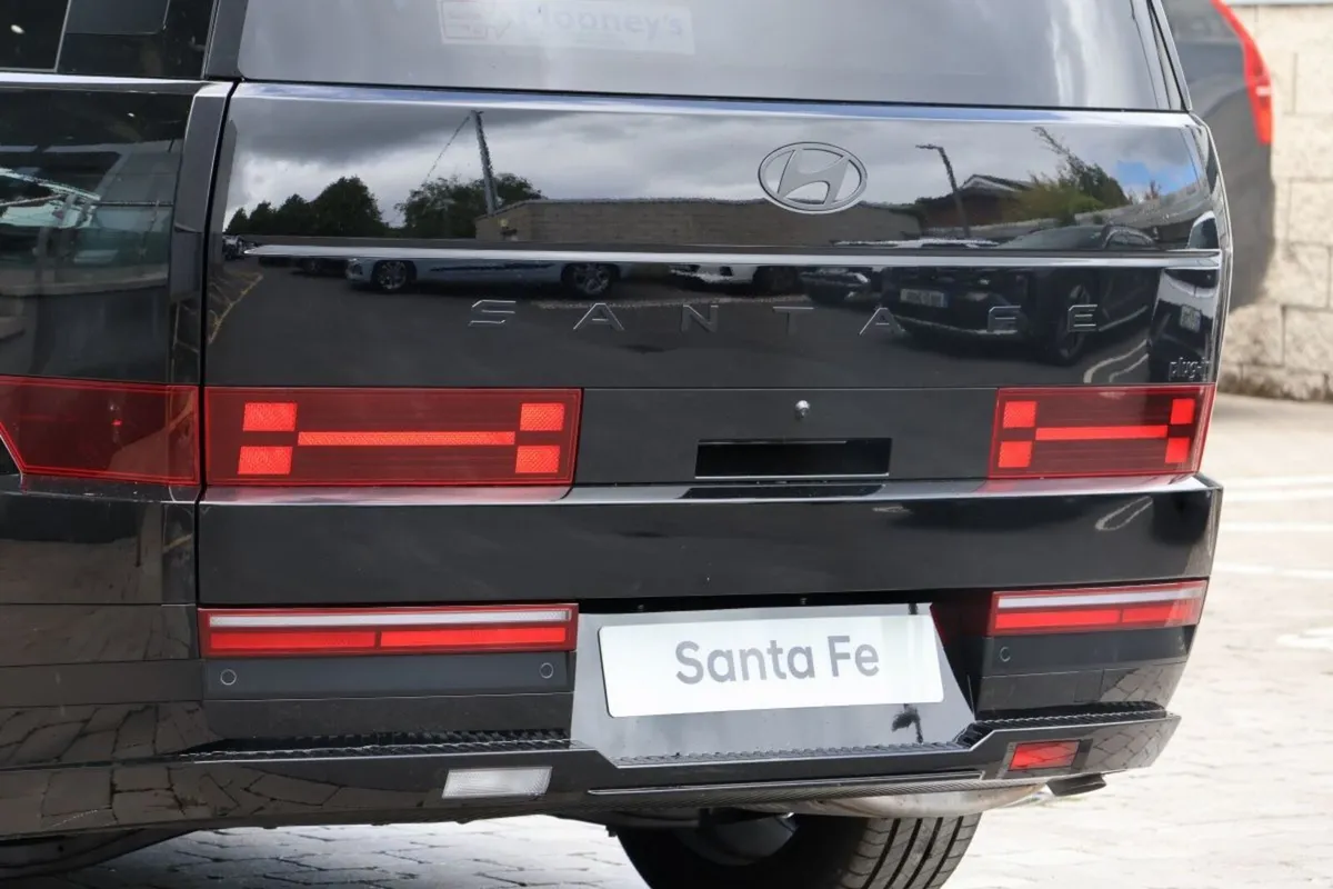 Hyundai Santa Fe Calligraphy , Plug in Hybrid, Ava - Image 5