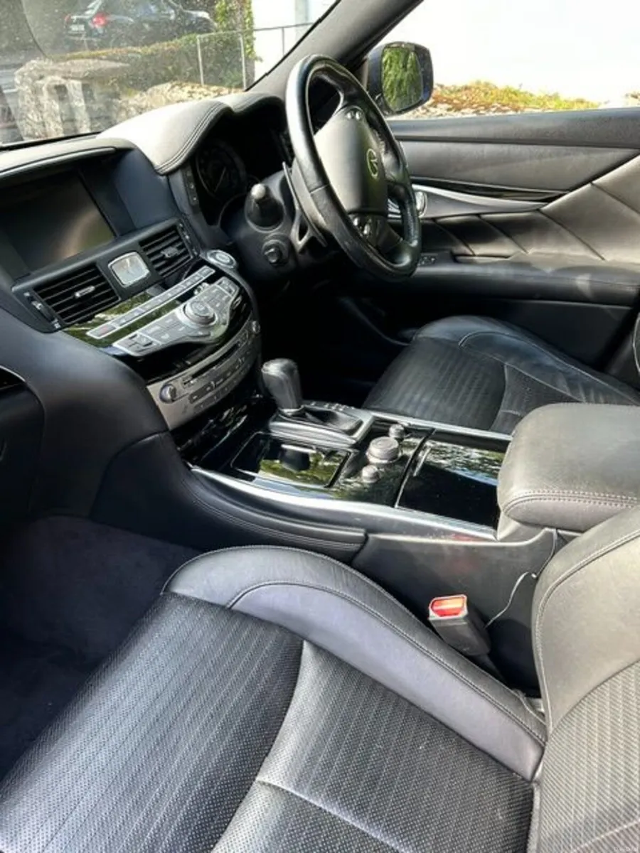 Infiniti Q70 S 2016 - Image 6