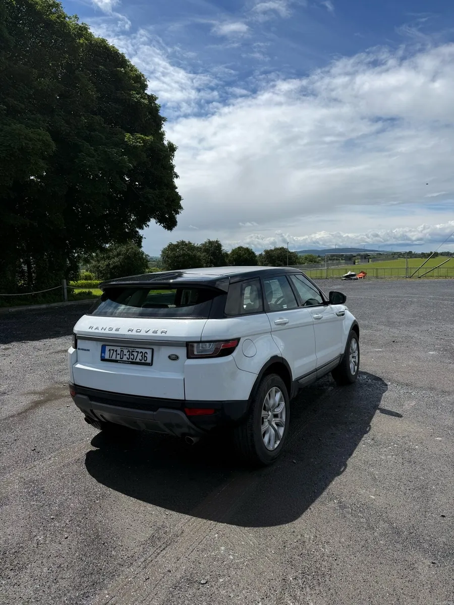 2017 Range Rover Evoque EVO TD4 SE - PAN ROOF (AWD - Image 4
