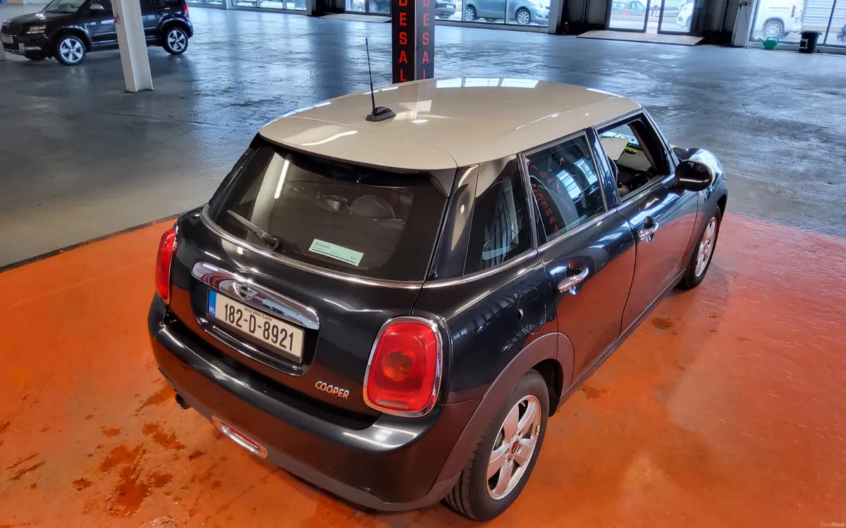 Mini Cooper 2018 - Image 4