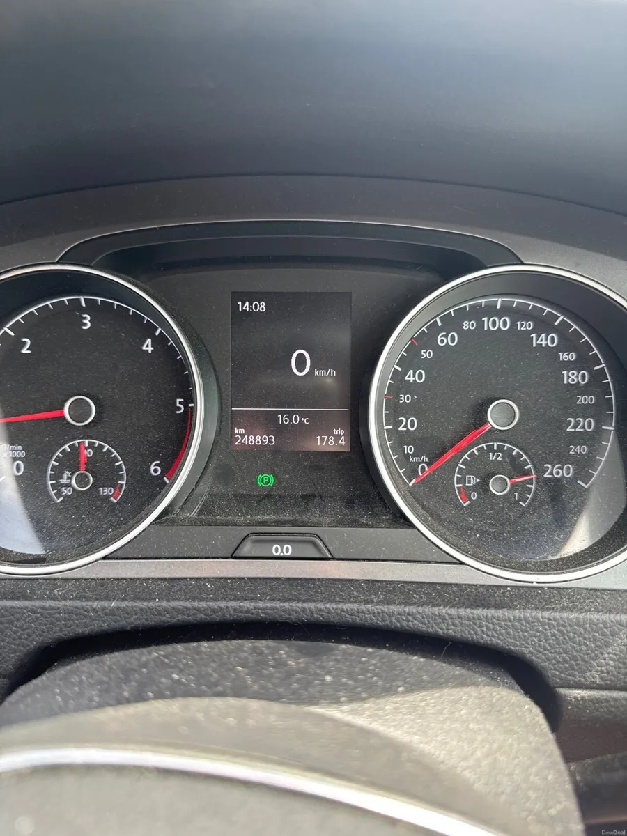 Volkswagen Golf - Image 5