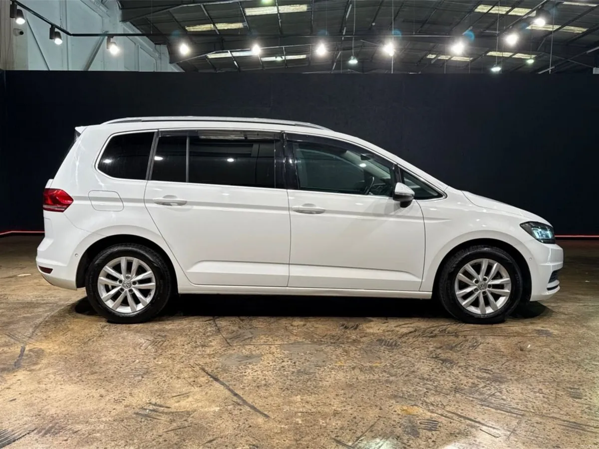 Volkswagen Touran 1.4 TSI HIGH LINE MPV 7 SEATER - - Image 3