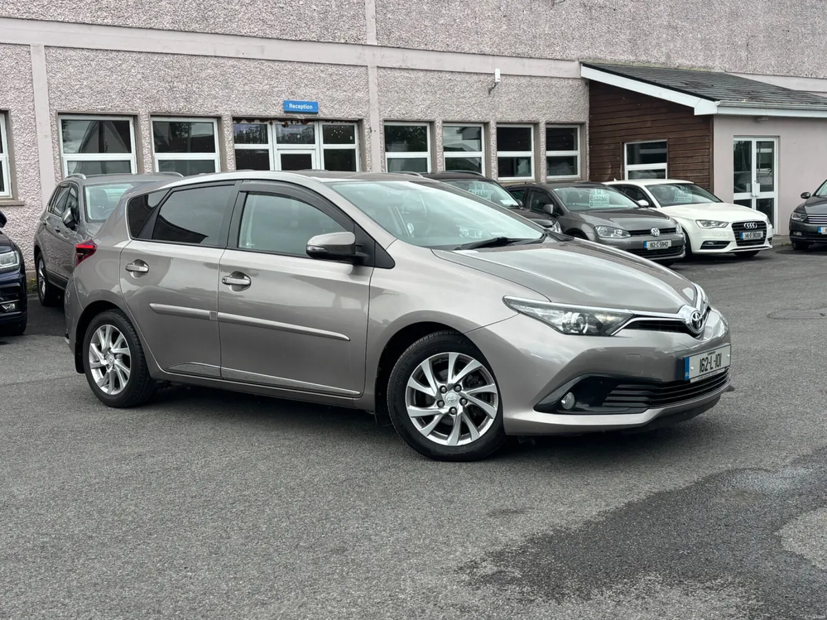 2016 Toyota Auris 1.4 D-4D Aura - Image 1