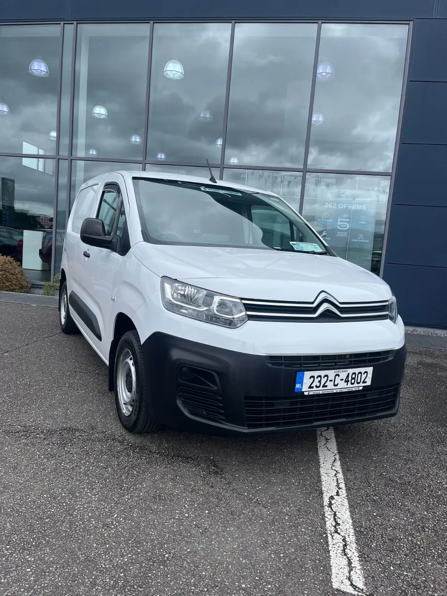 Citroen Berlingo 2023 - Image 1