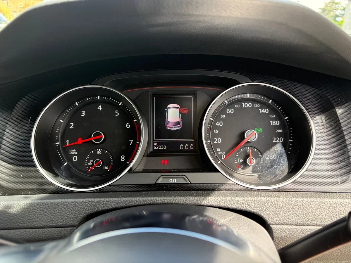 Volkswagen Golf GTI - Image 3