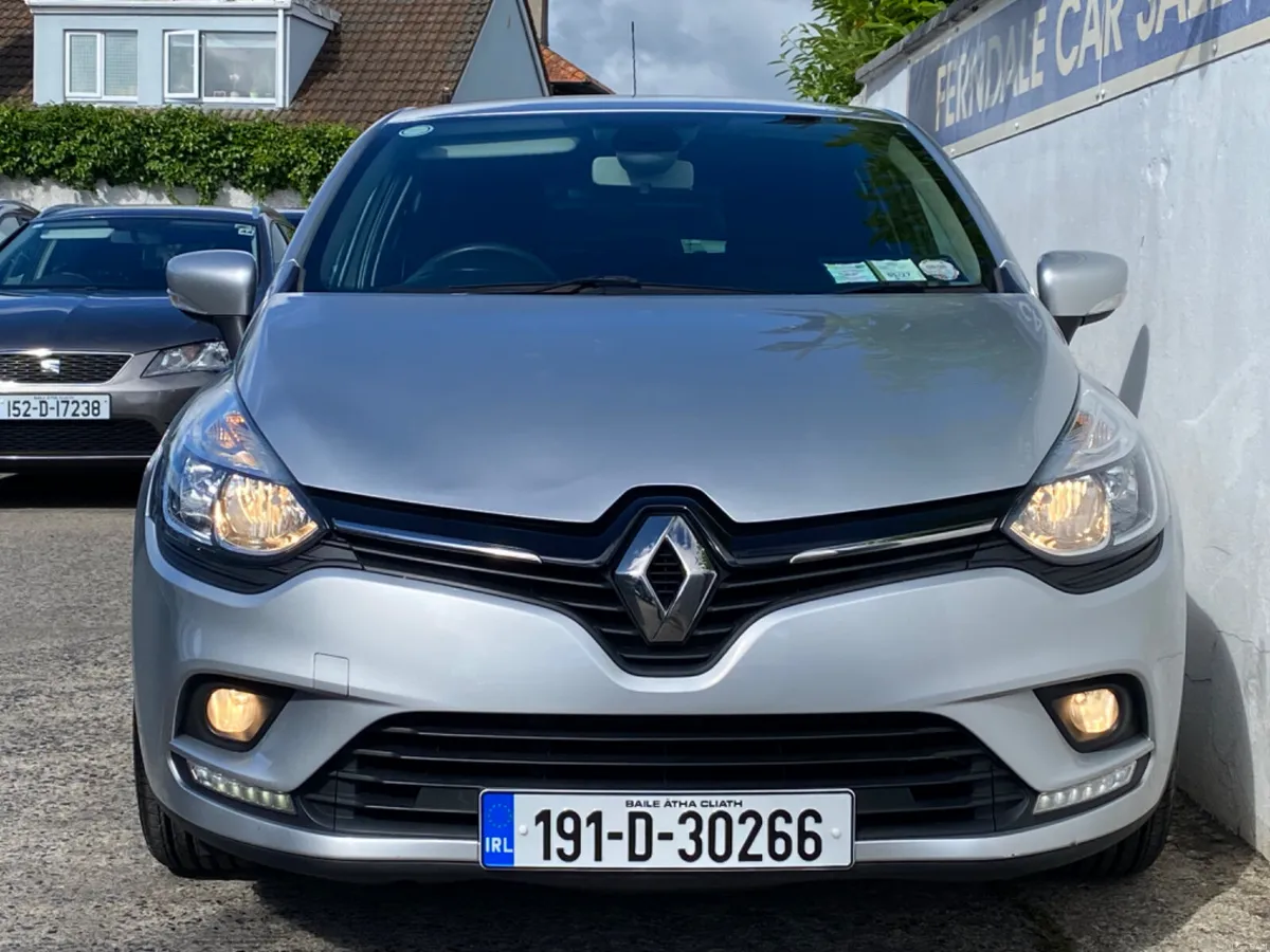 Renault Clio 1.0 Litre ideal starter car 🚗 - Image 2