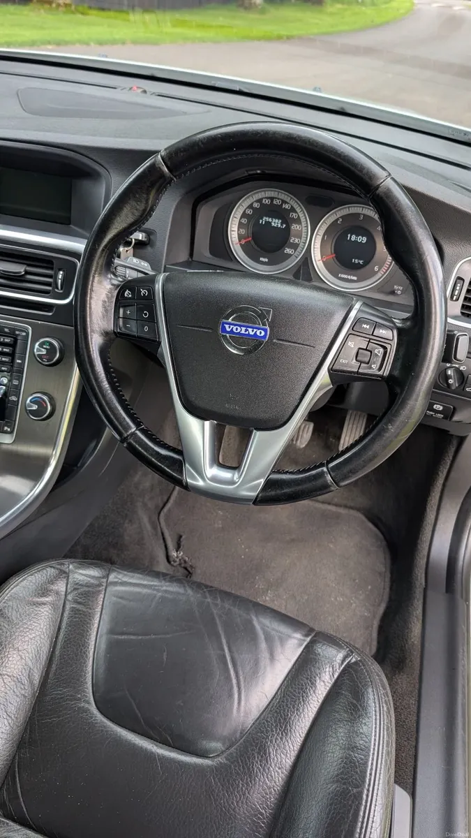 Volvo S60 2012 - Image 4