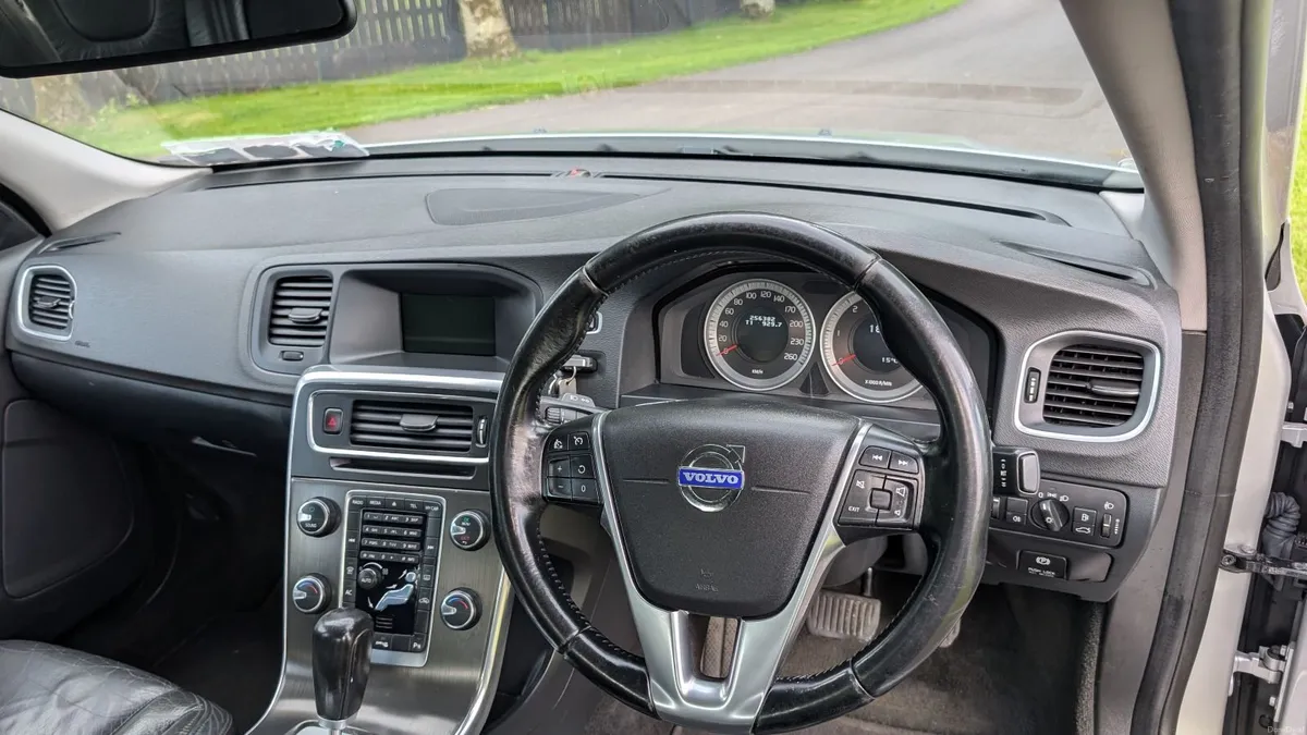 Volvo S60 2012 - Image 3