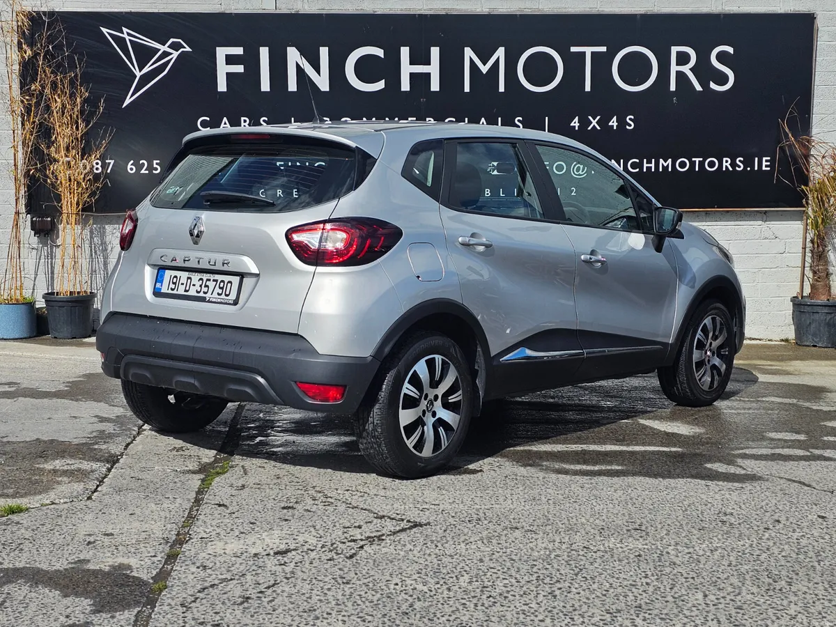 RENAULT CAPTUR // PETROL // 04/27 NCT - Image 2