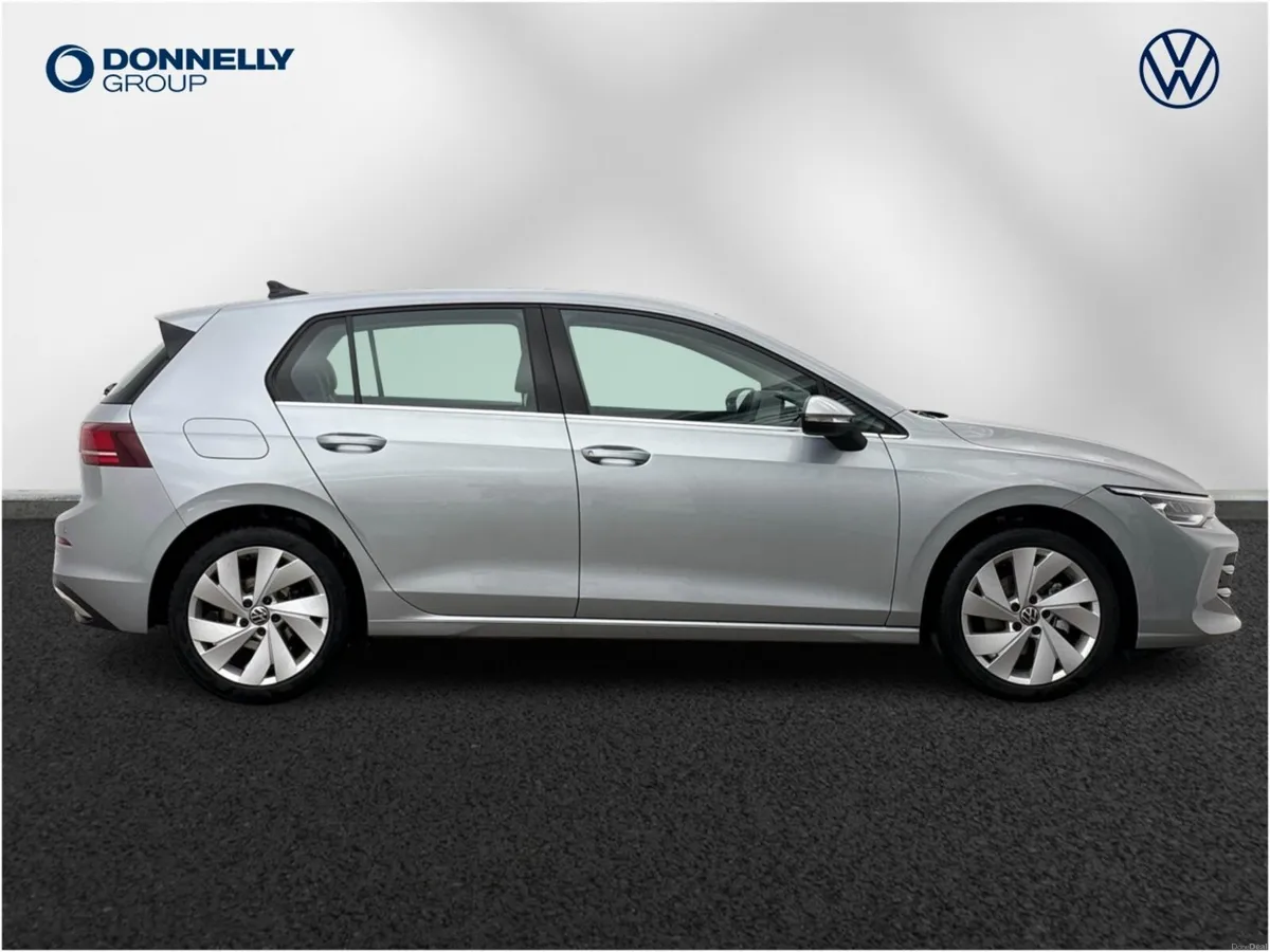 Volkswagen Golf Hatchback Style - Image 4
