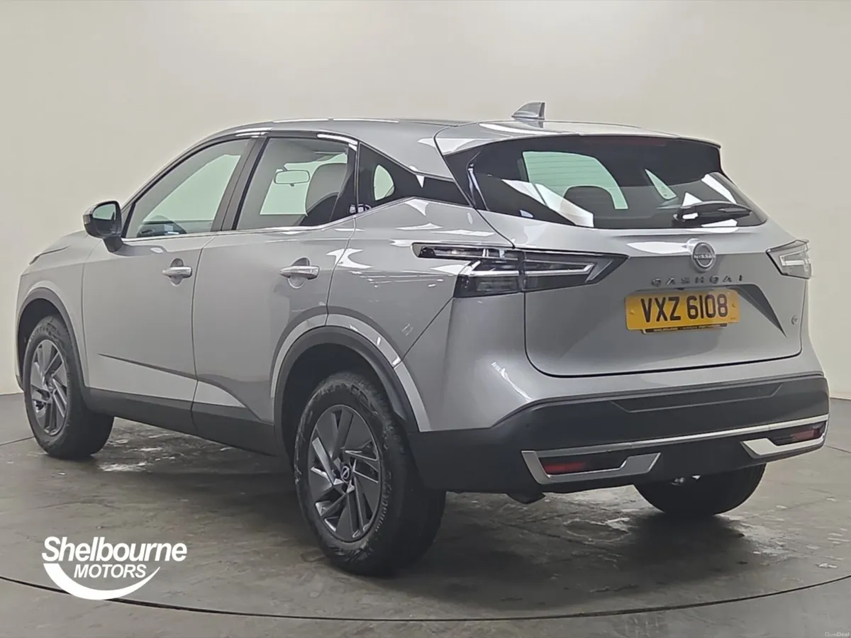 Nissan Qashqai Hatchback Acenta Premium - Image 2