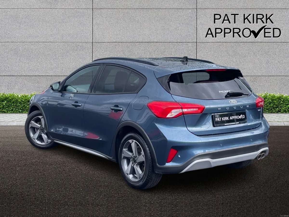 Ford Focus Hatchback Active Edition - Image 2