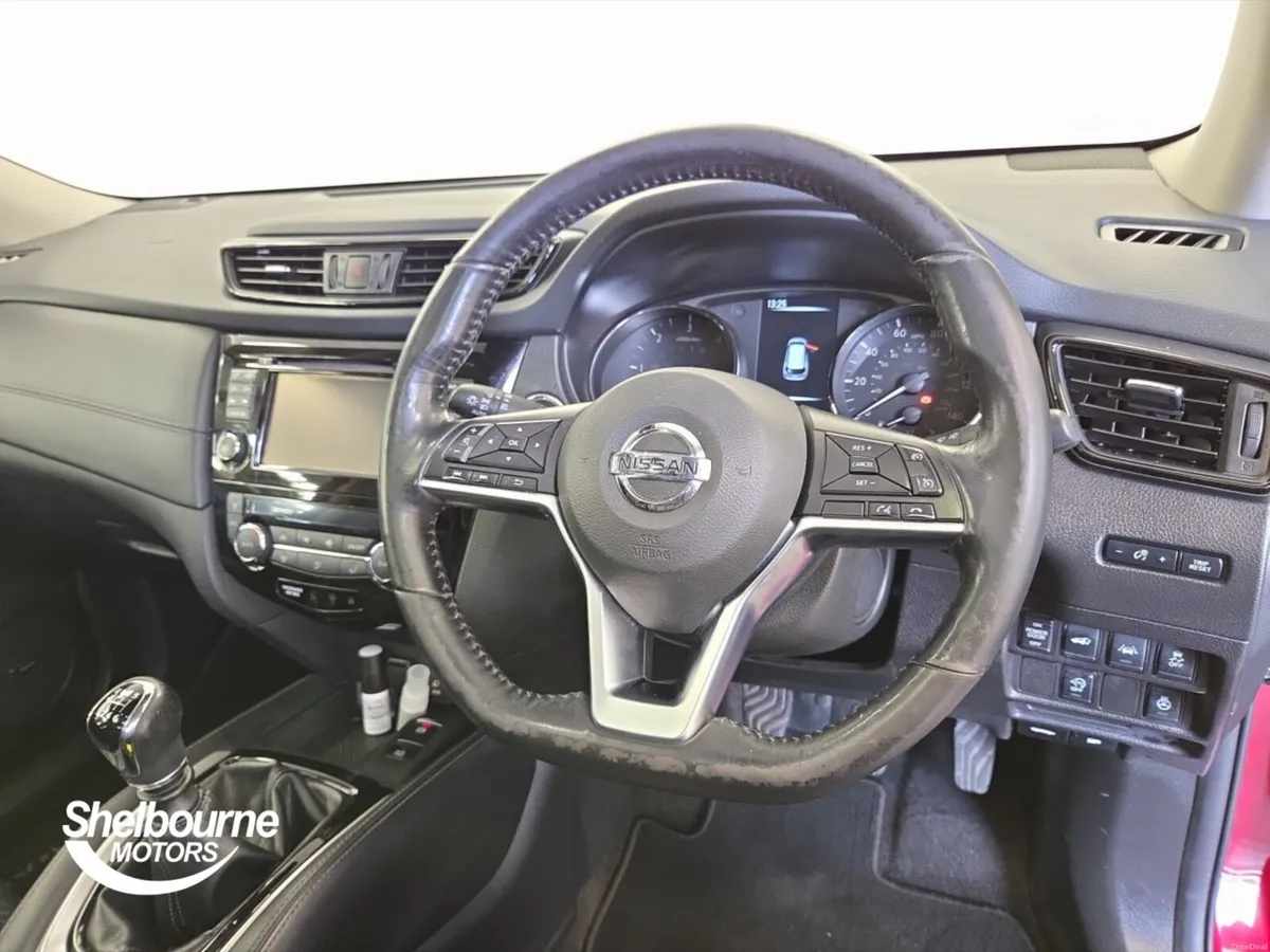 Nissan X-Trail Diesel Station Wagon Tekna - Image 4