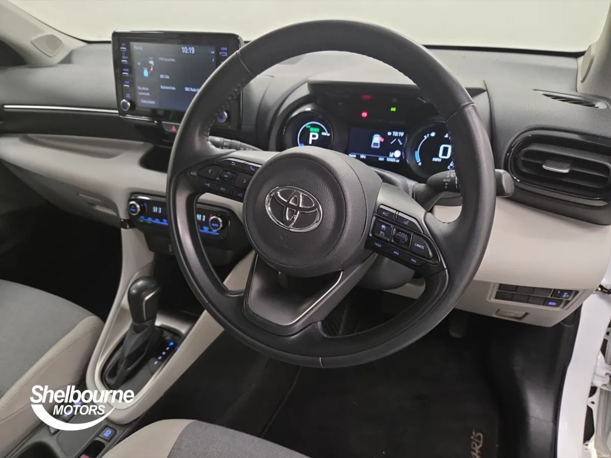 Toyota Yaris Hatchback Excel - Image 4