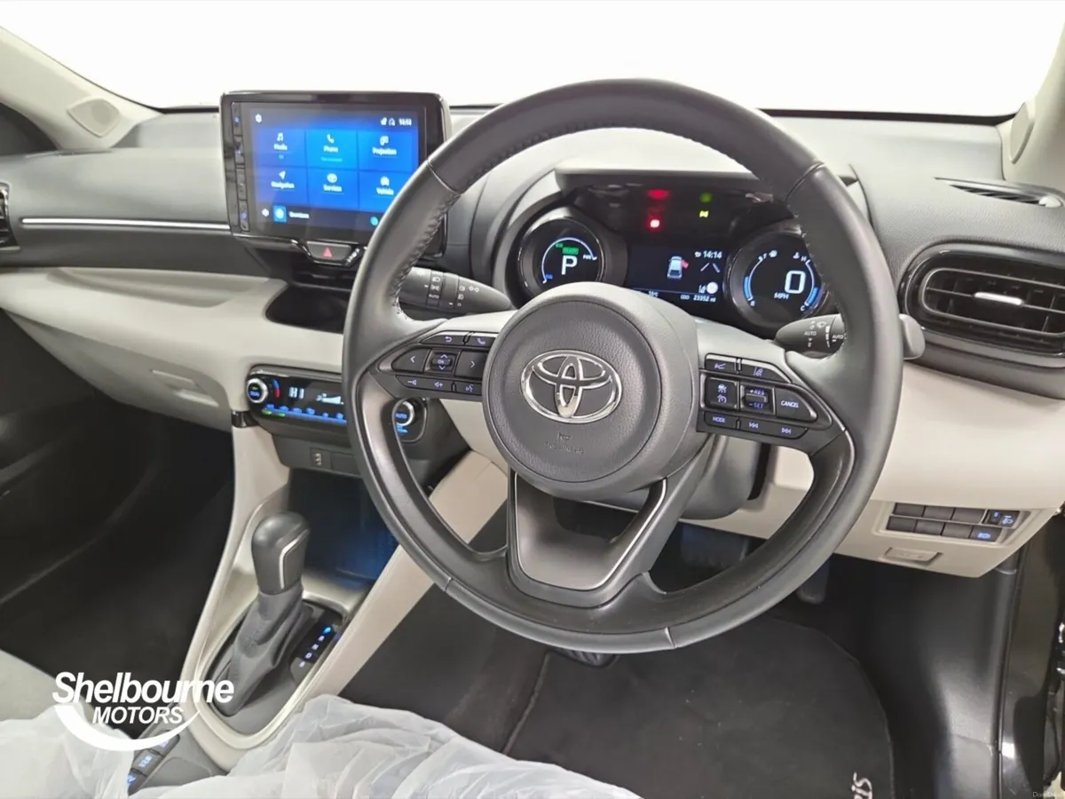 Toyota Yaris Hatchback Excel - Image 4