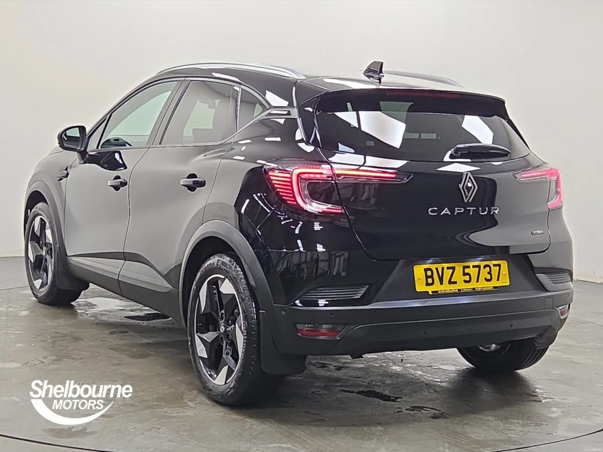 Renault Captur Hatchback Techno - Image 2