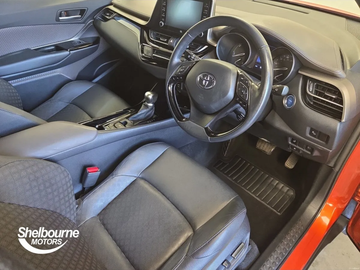 Toyota C-HR C-Hr Hatchback Special Edition Orange - Image 4