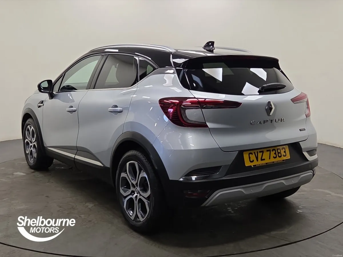 Renault Captur Hatchback Techno - Image 2