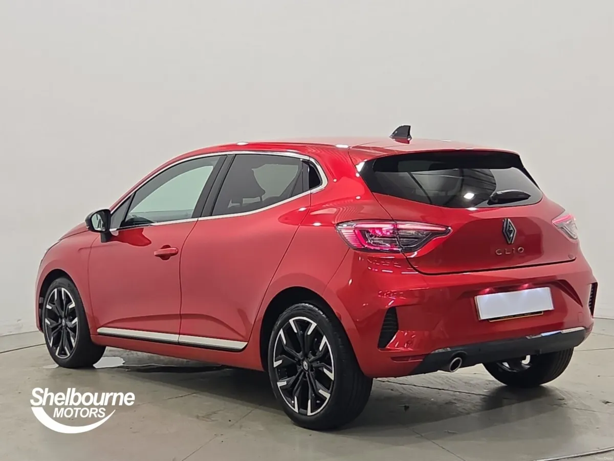 Renault Clio Hatchback Techno - Image 2