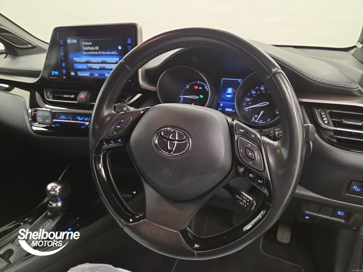 Toyota C-HR Hatchback Special Edition Red Edition - Image 4