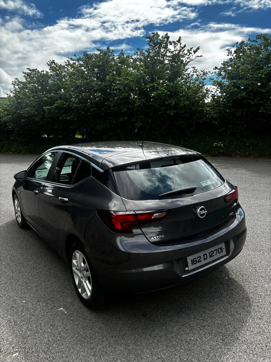 Opel Astra 2016 - Image 2