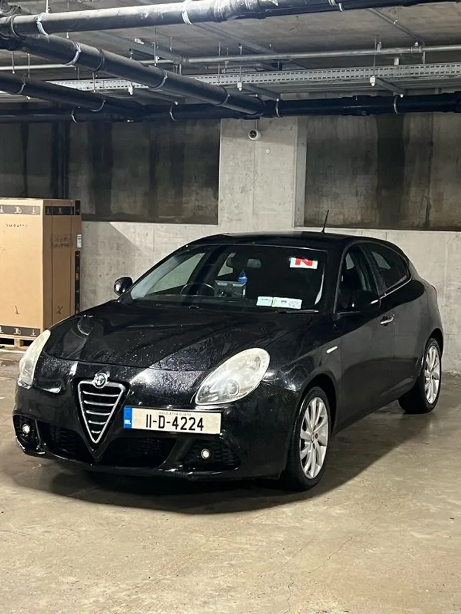 2011 Alfa Romeo Giulietta - Image 2