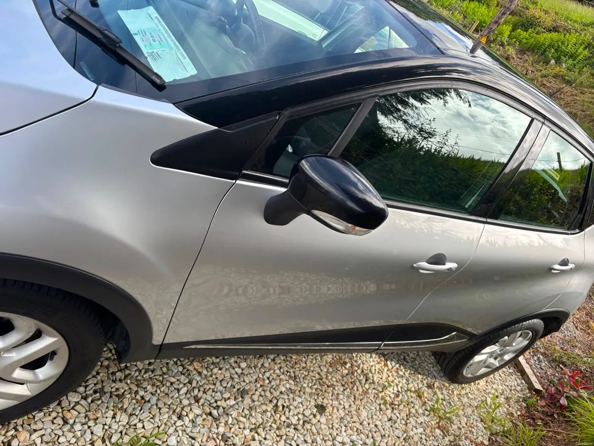 Renault Captur - Image 2
