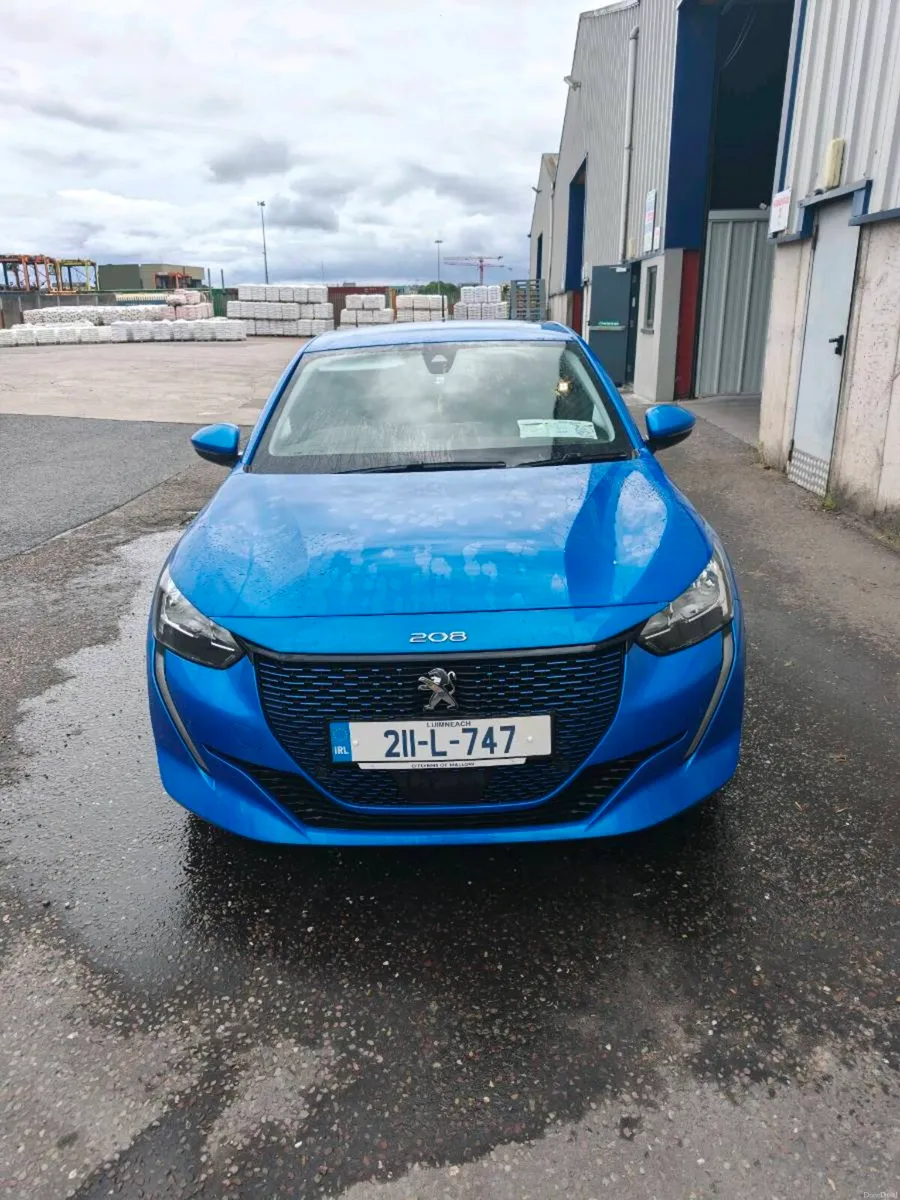 Peugeot 208 electric - Image 3