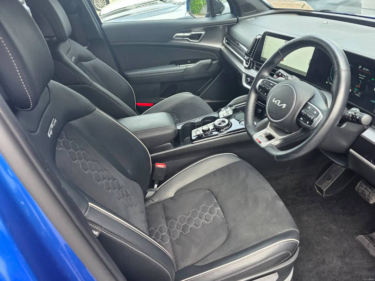 2025 Kia Sportage 1.6 Phev AWD GT line 241 BHP - Image 3