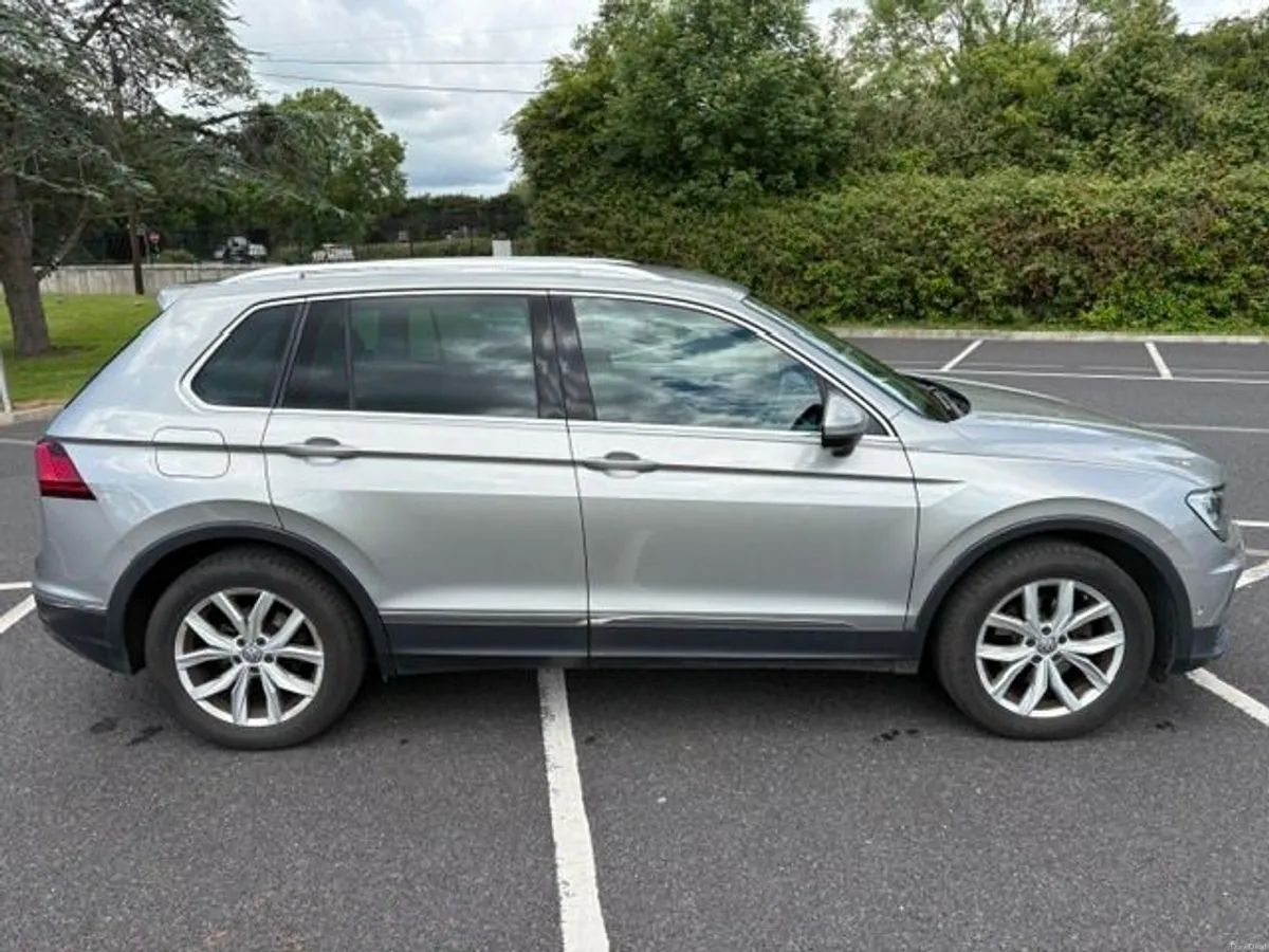 2016 Volkswagen Tiguan - Image 1