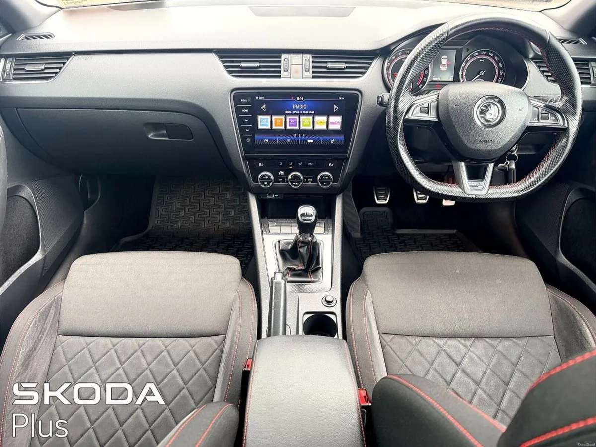 Skoda Octavia RS 2.0TDI 184BHP *SUNROOF* - Image 2