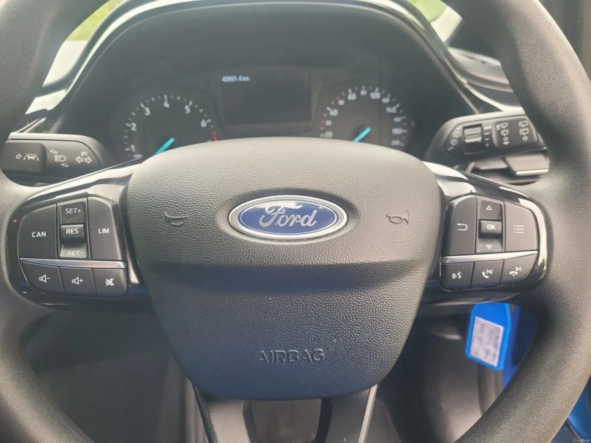 Ford Fiesta ZETEC 1.1 75BHP - Image 4
